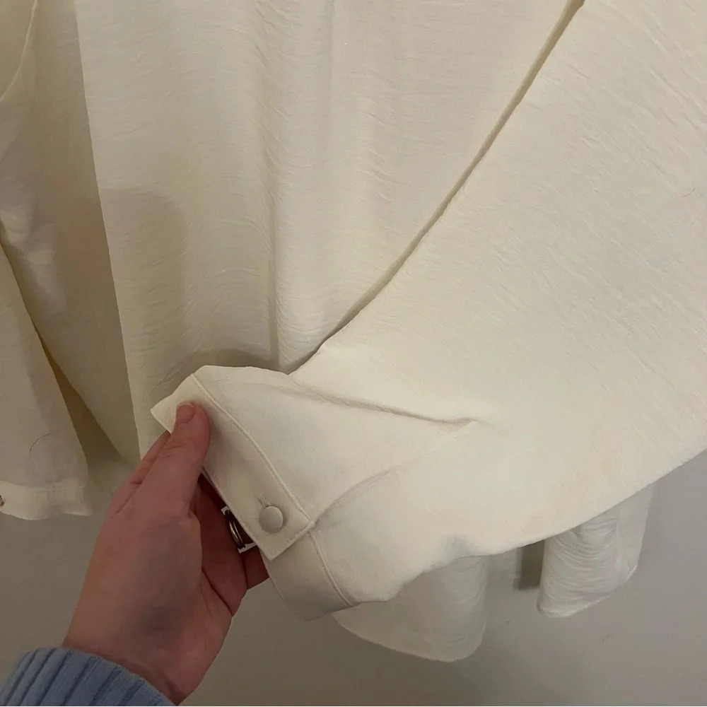 {CJ Banks} NWT Cream Blouse Size 2XL - Picture 4 of 7